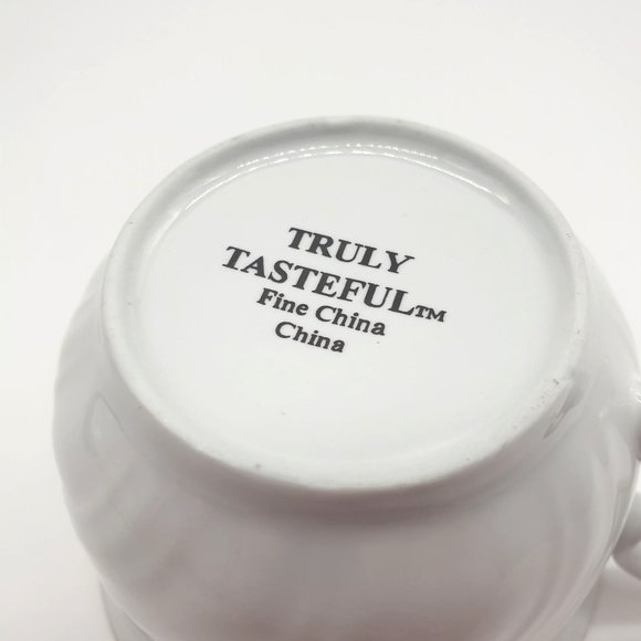 Truly Tasteful Vintage Teacup and Saucer Set Rose Gold Rimmed Collectable China - Picture 9 of 9